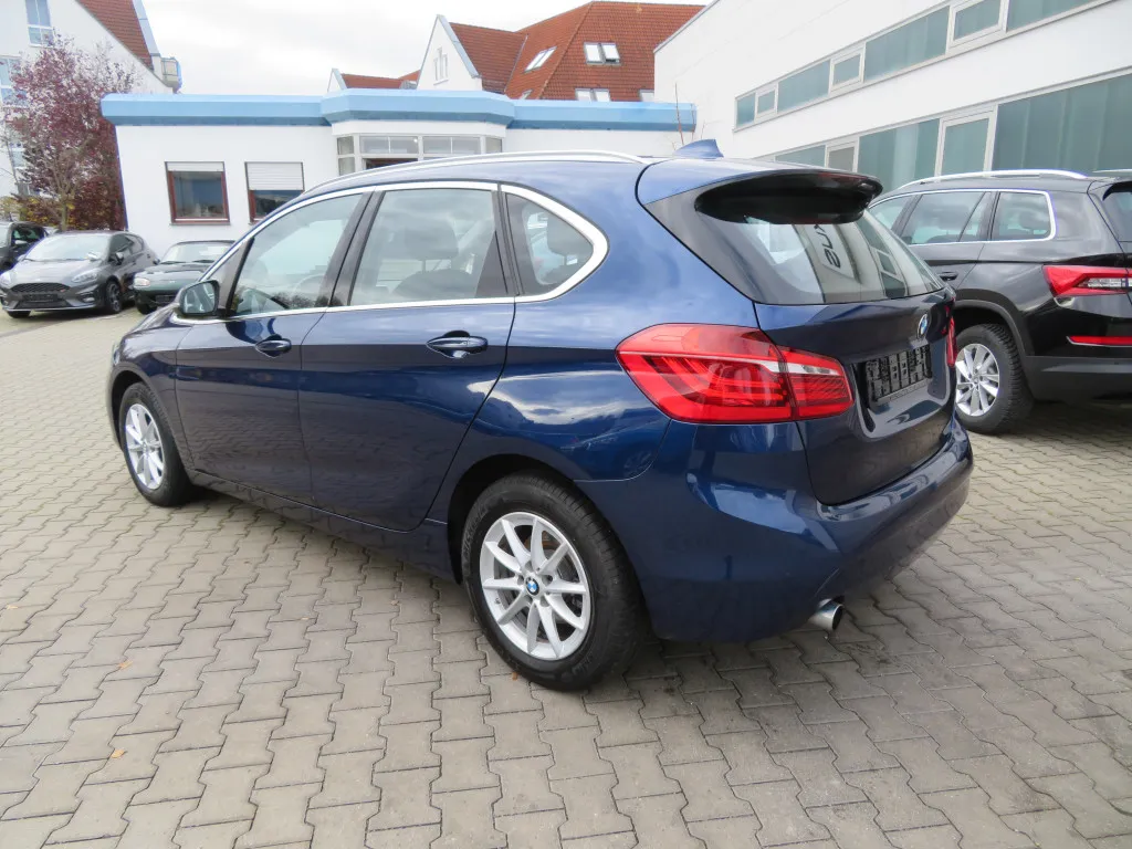 BMW 218 GRAN TOURER D ADVANTAGE*NAVI*VOLL LED*PANO* Image 4